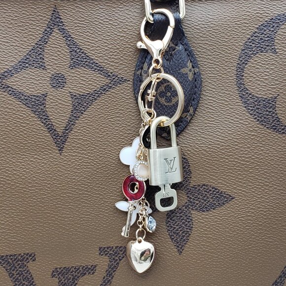 Authentic Louis Vuitton Lock & Key with Unbranded Charm, Keychain - Picture 2 of 10